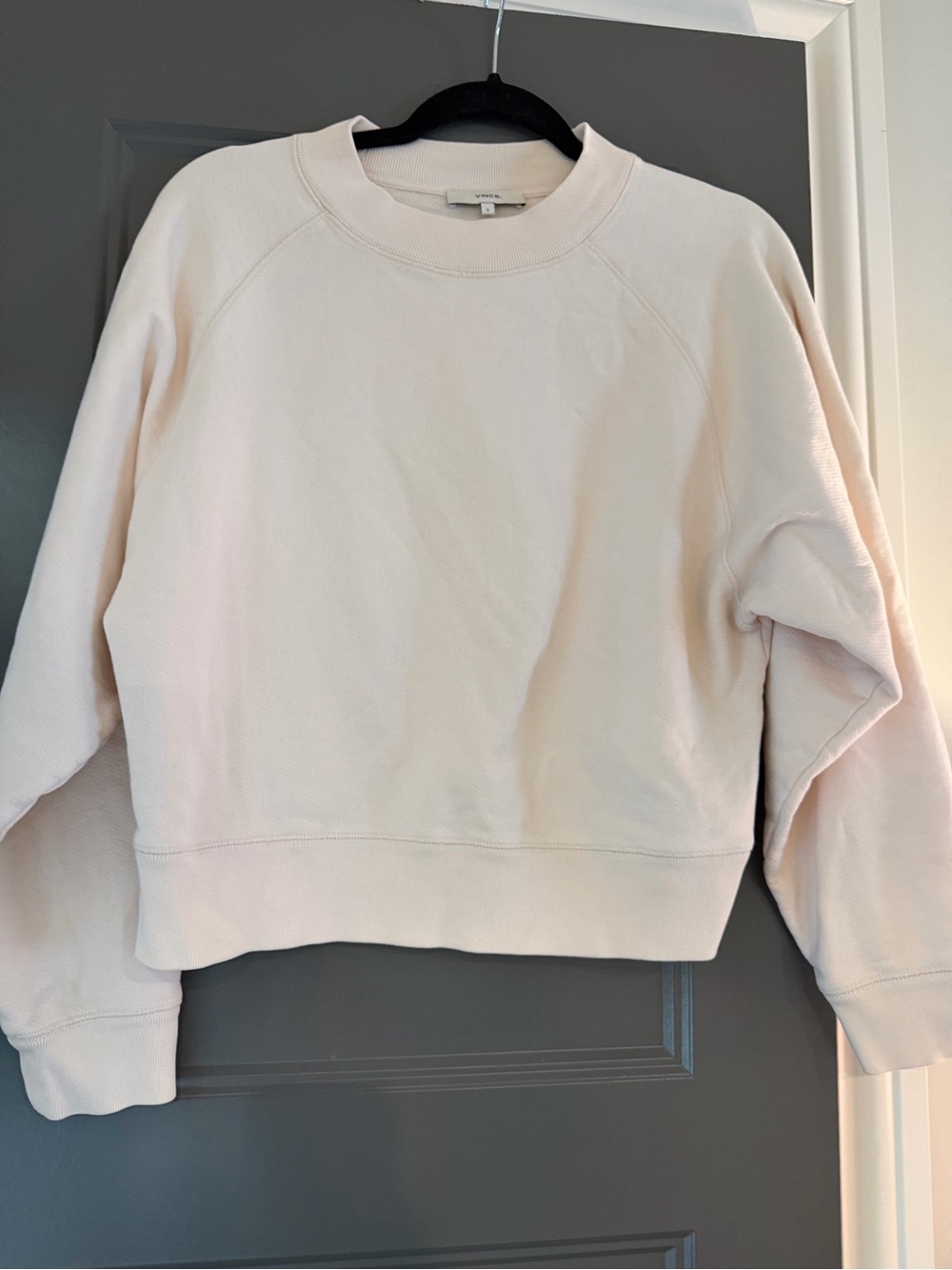Vince Women's Crewneck crop Sweatshirt in cream